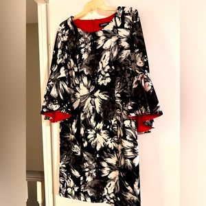 Black and white bell sleeve